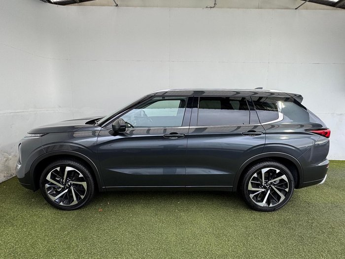 2024 Mitsubishi Outlander Exceed