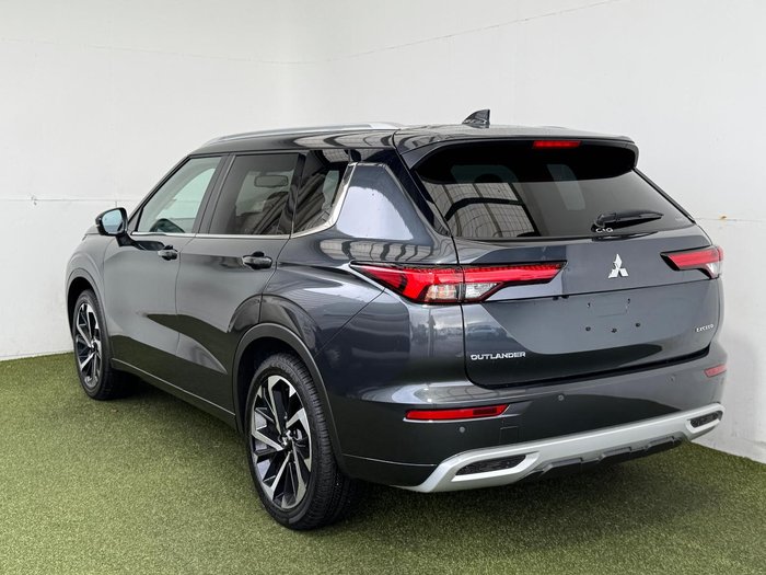 2024 Mitsubishi Outlander Exceed