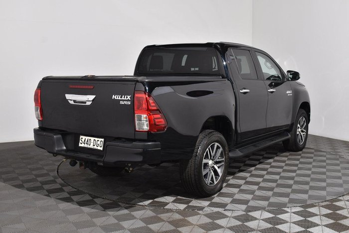2017 Toyota Hilux SR5