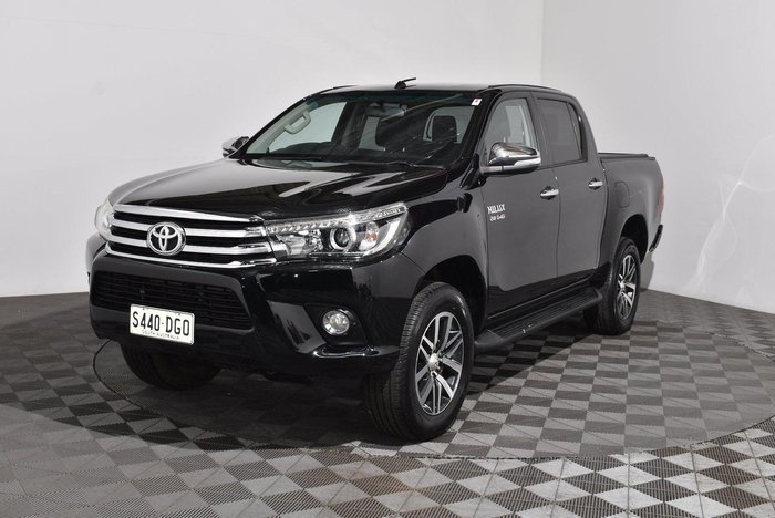 2017 Toyota Hilux SR5