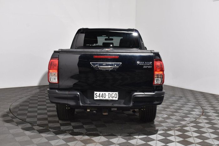 2017 Toyota Hilux SR5