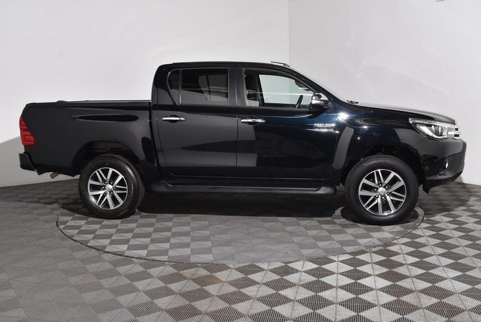 2017 Toyota Hilux SR5