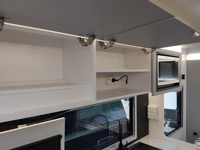 2025 New Age Caravans Manta Ray Mr18er My25 Massive Discount!