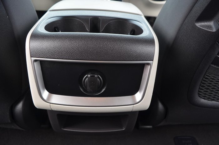 2023 Kia Carnival S