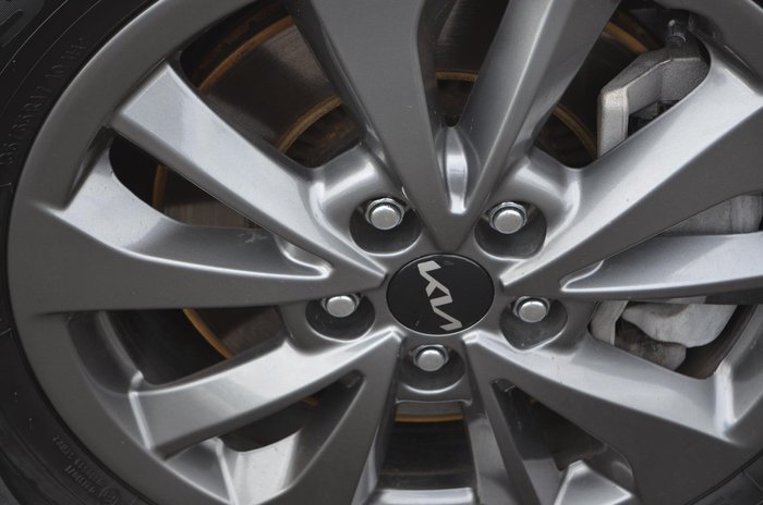 2023 Kia Carnival S