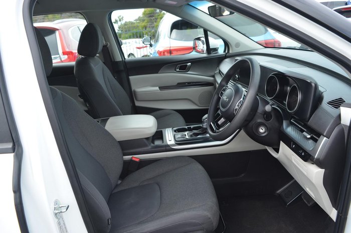 2023 Kia Carnival S