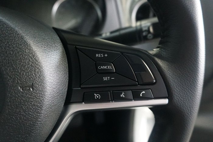 2024 Nissan Navara ST-X
