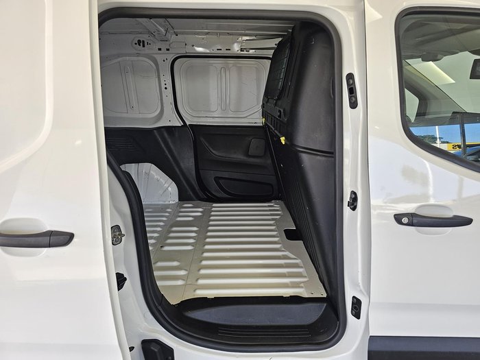 2021 Peugeot Partner 130 THP