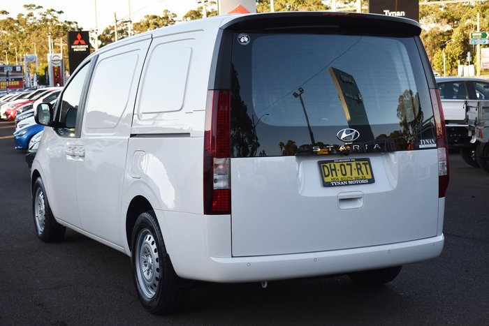 2022 Hyundai STARIA LOAD US4.V1 MY22 Creamy White