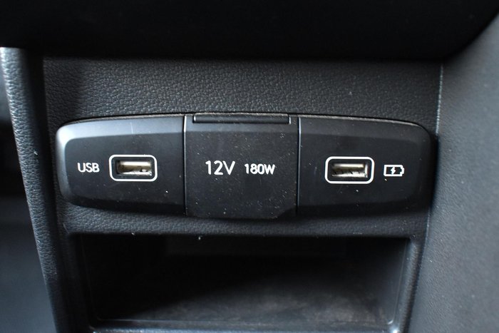 2022 Hyundai STARIA LOAD US4.V1 MY22 Creamy White