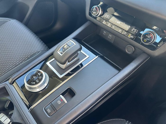 2024 Mitsubishi Outlander ES ZM MY24 White Diamond