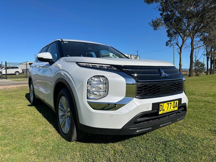 2024 Mitsubishi Outlander ES ZM MY24 White Diamond