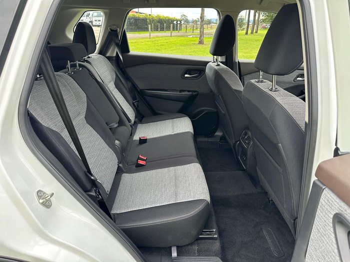 2023 Nissan X-TRAIL ST