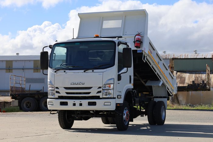2023 Isuzu N Series NPS 75-155 White