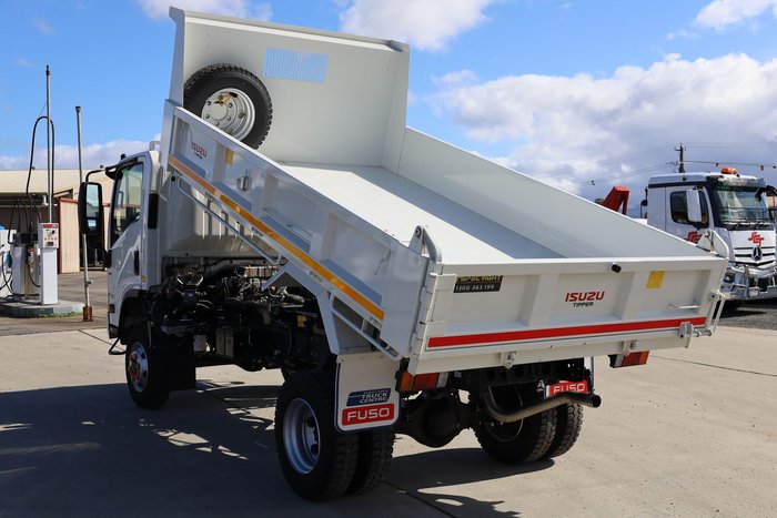 2023 Isuzu N Series 4x4 Tipper White