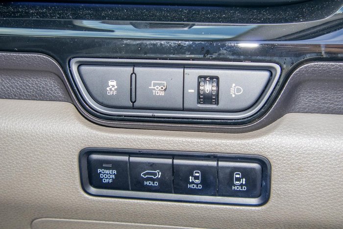 2024 Kia Carnival GT-Line HEV