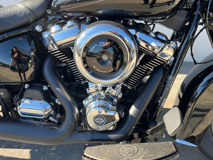 2025 Harley-davidson FLHC HERITAGE CLASSIC 117 Vivid Black