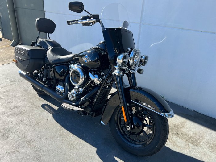 2025 Harley-davidson FLHC HERITAGE CLASSIC 117 Vivid Black