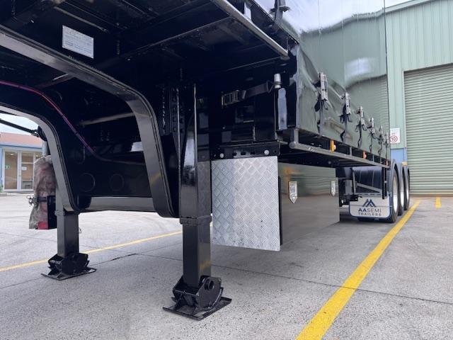 2022 Tiger St3 Lead A 12 Pallet Drop Deck Mezzanine Rear Doors Black