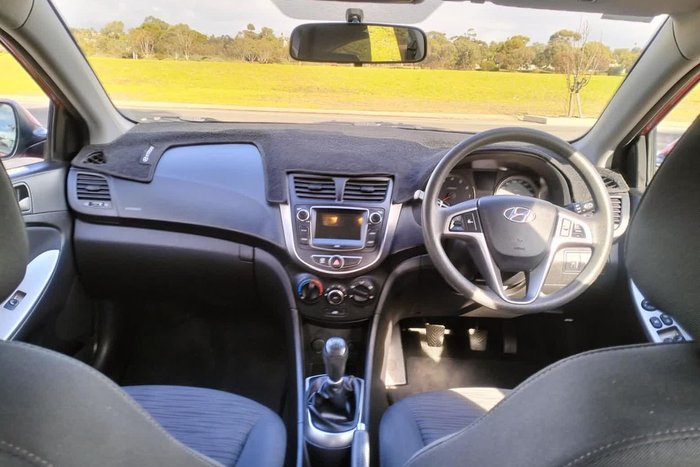 2015 Hyundai Accent Active