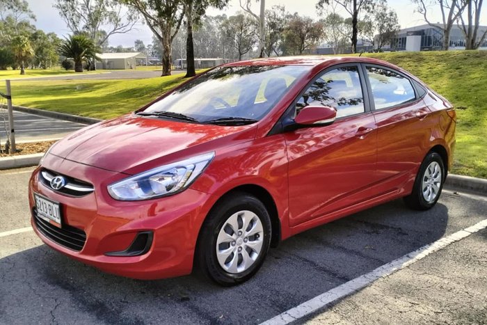2015 Hyundai Accent Active
