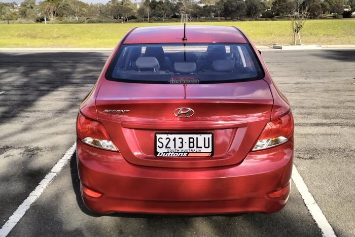 2015 Hyundai Accent Active