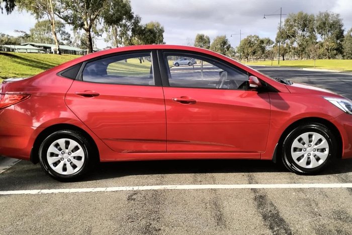 2015 Hyundai Accent Active