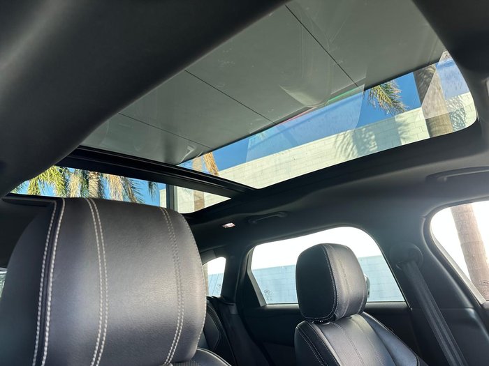 2018 Land Rover Range Rover Velar D240 R-Dynamic S L560 MY18 AWD Fuji White