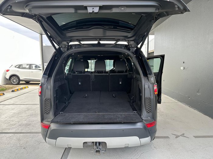 2017 Land Rover Discovery SD4 HSE Series 5 MY17 4X4 Dual Range Santorini Black