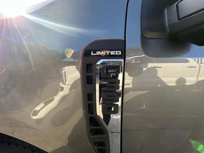 2024 Ford F350 Limited (No Series) Grey