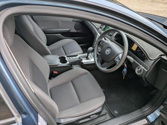 2010 Holden Commodore Omega