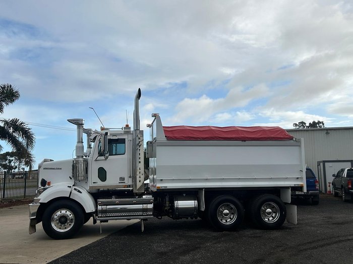 2015 Western Star 4800 4800FS2 White