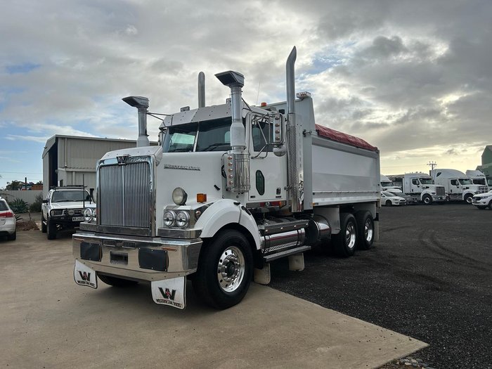 2015 Western Star 4800 4800FS2 White