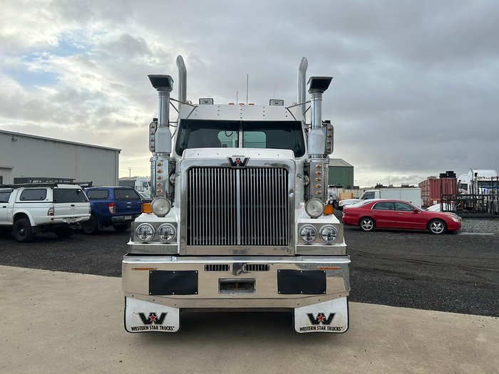 2015 Western Star 4800 4800FS2 White