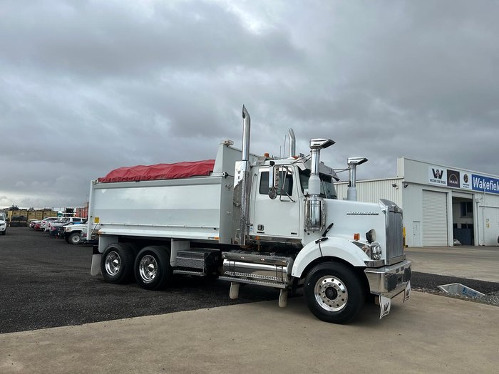 2015 Western Star 4800 4800FS2 White