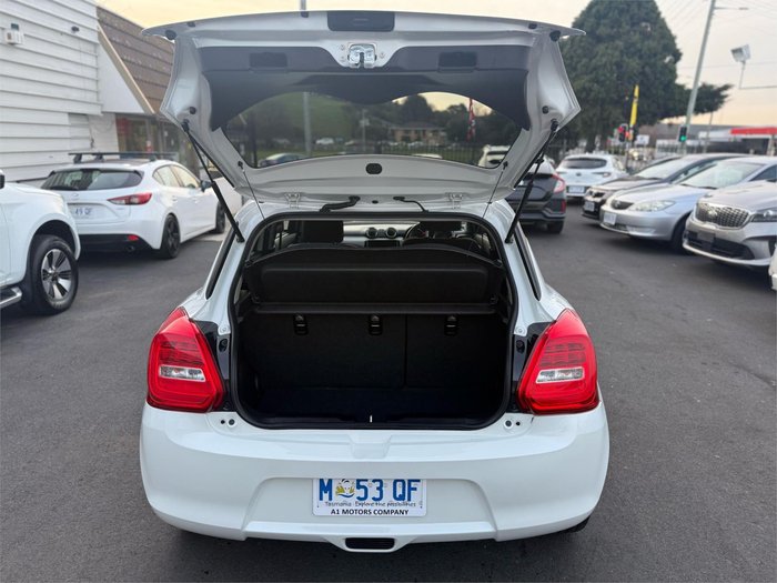 2019 Suzuki Swift GL Navigator