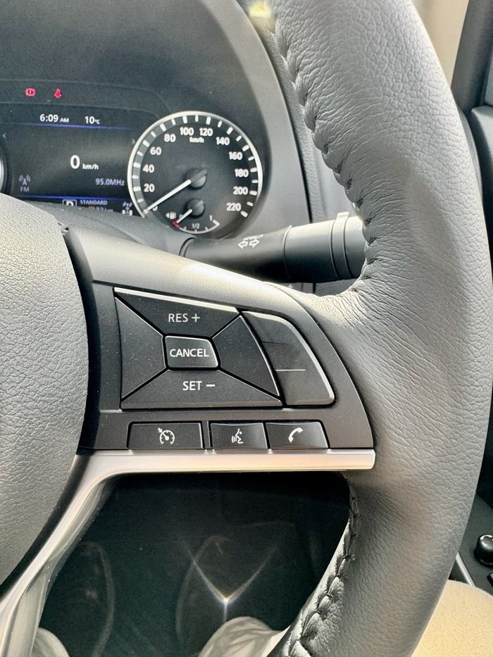 2025 Nissan Navara ST-X (4x4) Leather/NO Sunroof