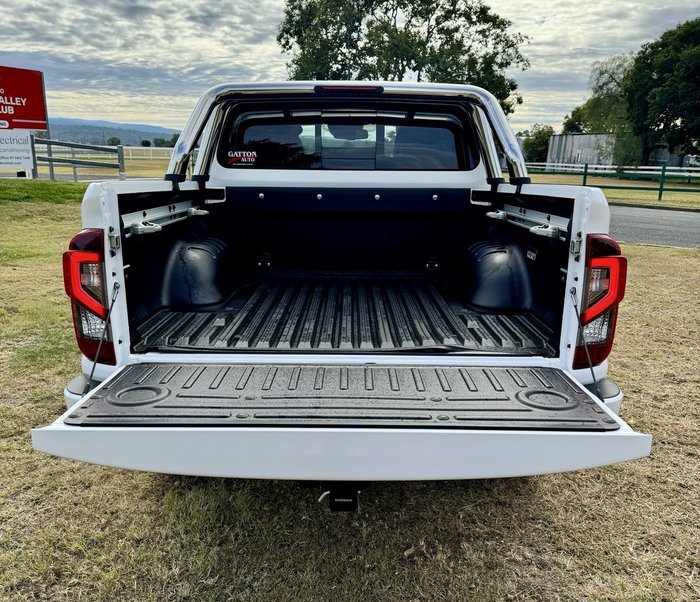 2025 Nissan Navara ST-X (4x4) Leather/NO Sunroof