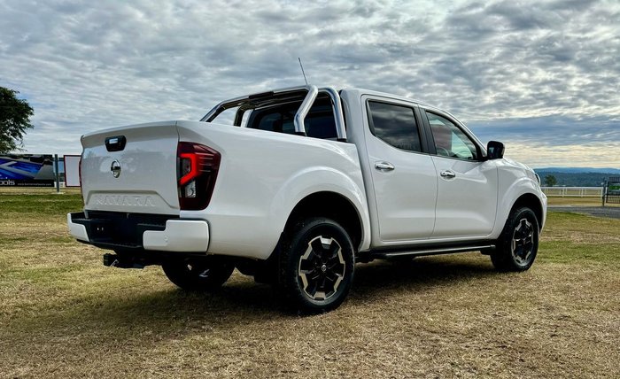 2025 Nissan Navara ST-X (4x4) Leather/NO Sunroof