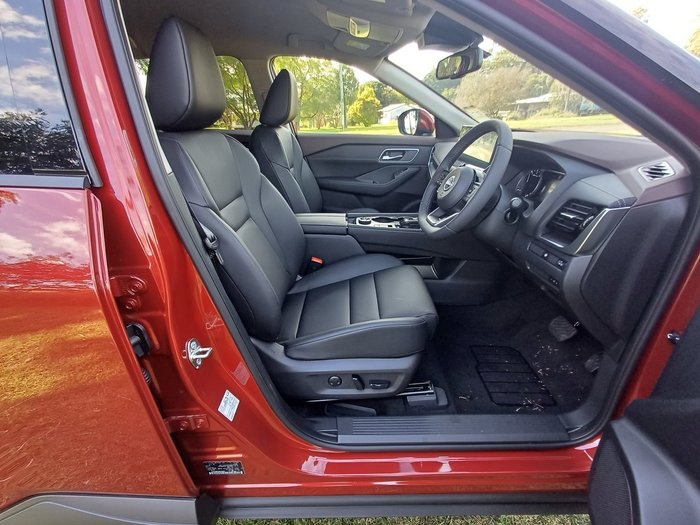 2025 Nissan X-Trail ST-L (4WD) E-Power (hybrid)