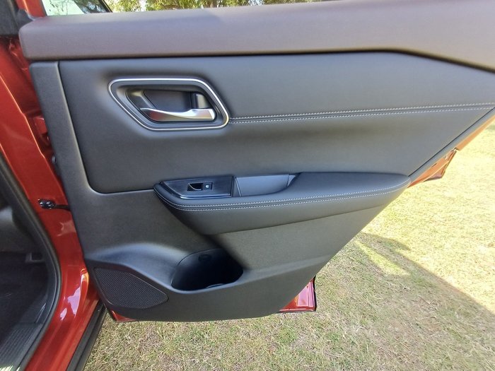 2025 Nissan X-Trail ST-L (4WD) E-Power (hybrid)