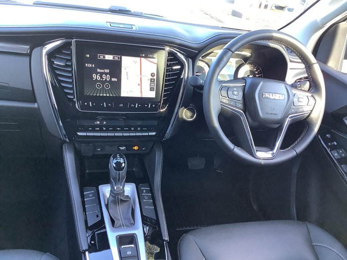 2024 Isuzu MU-X LS-T