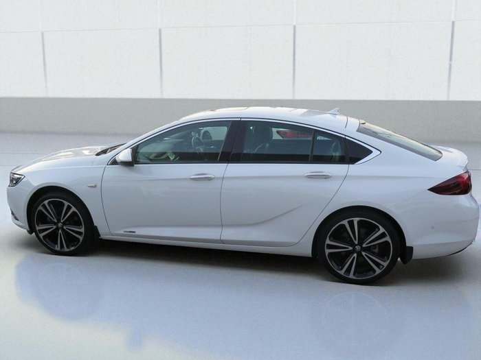 2018 Holden Calais V