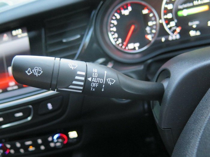 2018 Holden Calais V