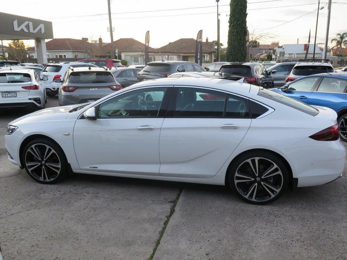 2018 Holden Calais V