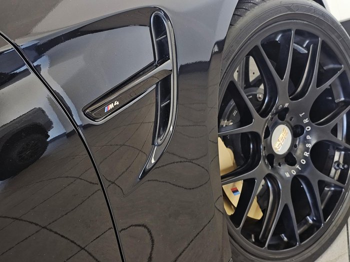 2015 BMW M4 F82 Azurite Black