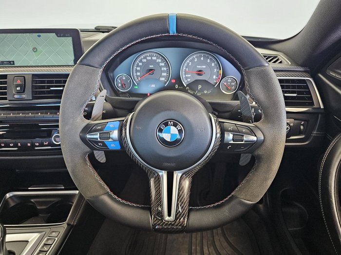 2015 BMW M4 F82 Azurite Black