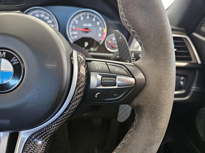 2015 BMW M4 F82 Azurite Black