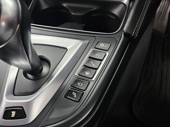 2015 BMW M4 F82 Azurite Black