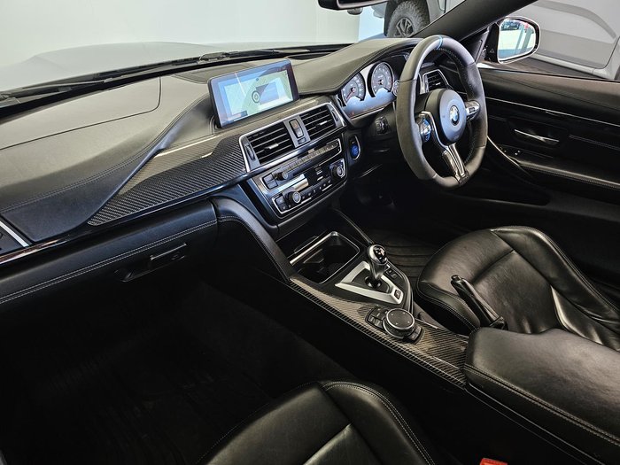 2015 BMW M4 F82 Azurite Black